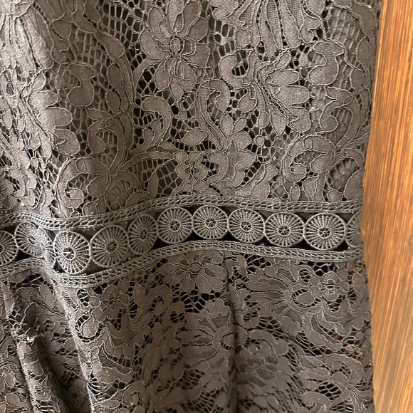 BARDOT Fiona Lace Trumpet DRESS (D3) - Picture 5 of 7